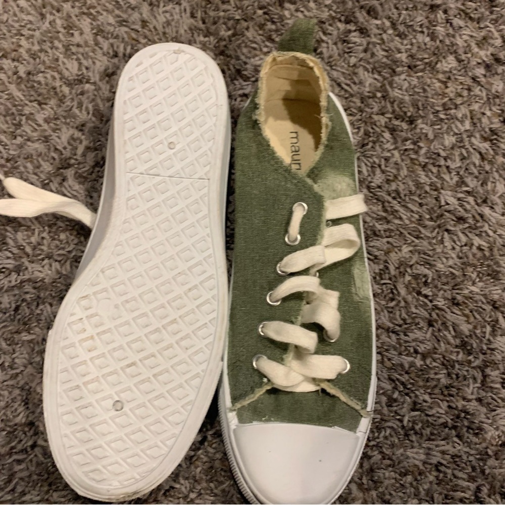 Women’s Maurice’s Sneakers - Picture 3 of 5